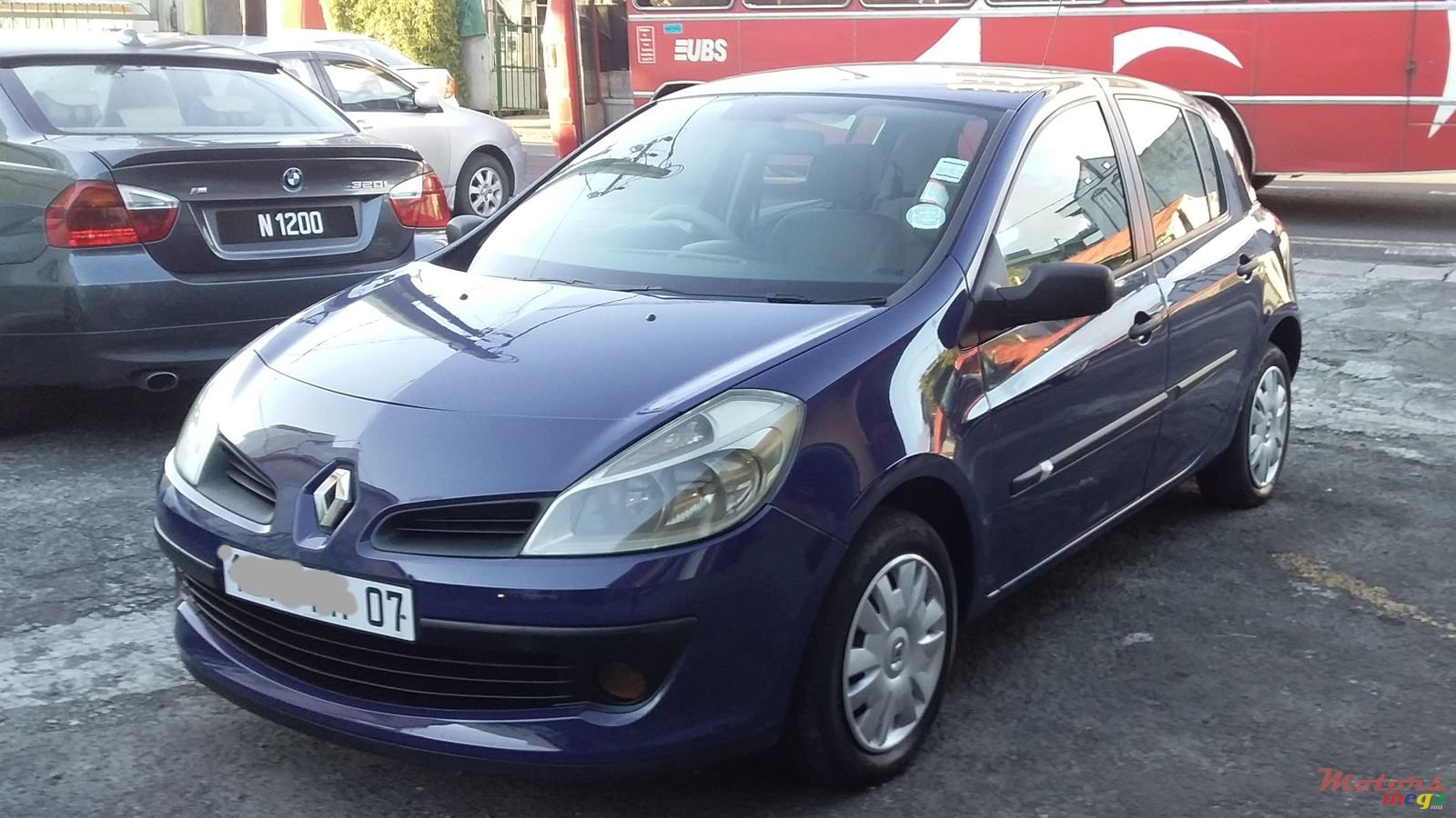 2007' Renault Clio photo #2