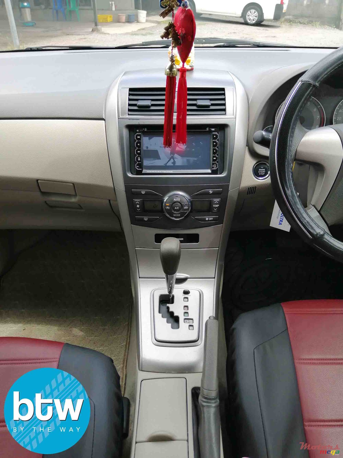 2012' Toyota Corolla Axio photo #4