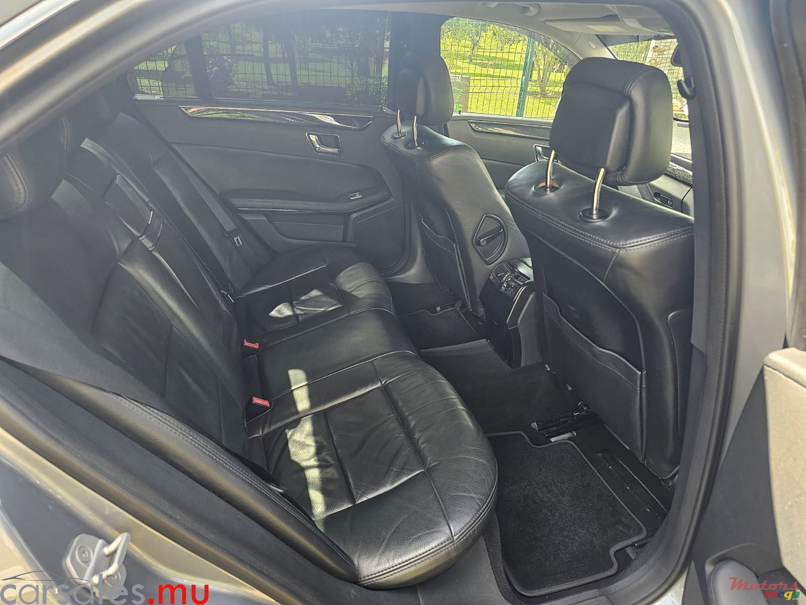 2012' Mercedes-Benz E 250 CGI Avantgarde 1.8 photo #5