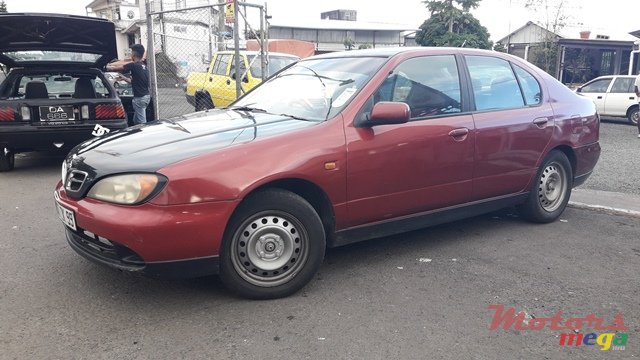 1999' Nissan Primera photo #2
