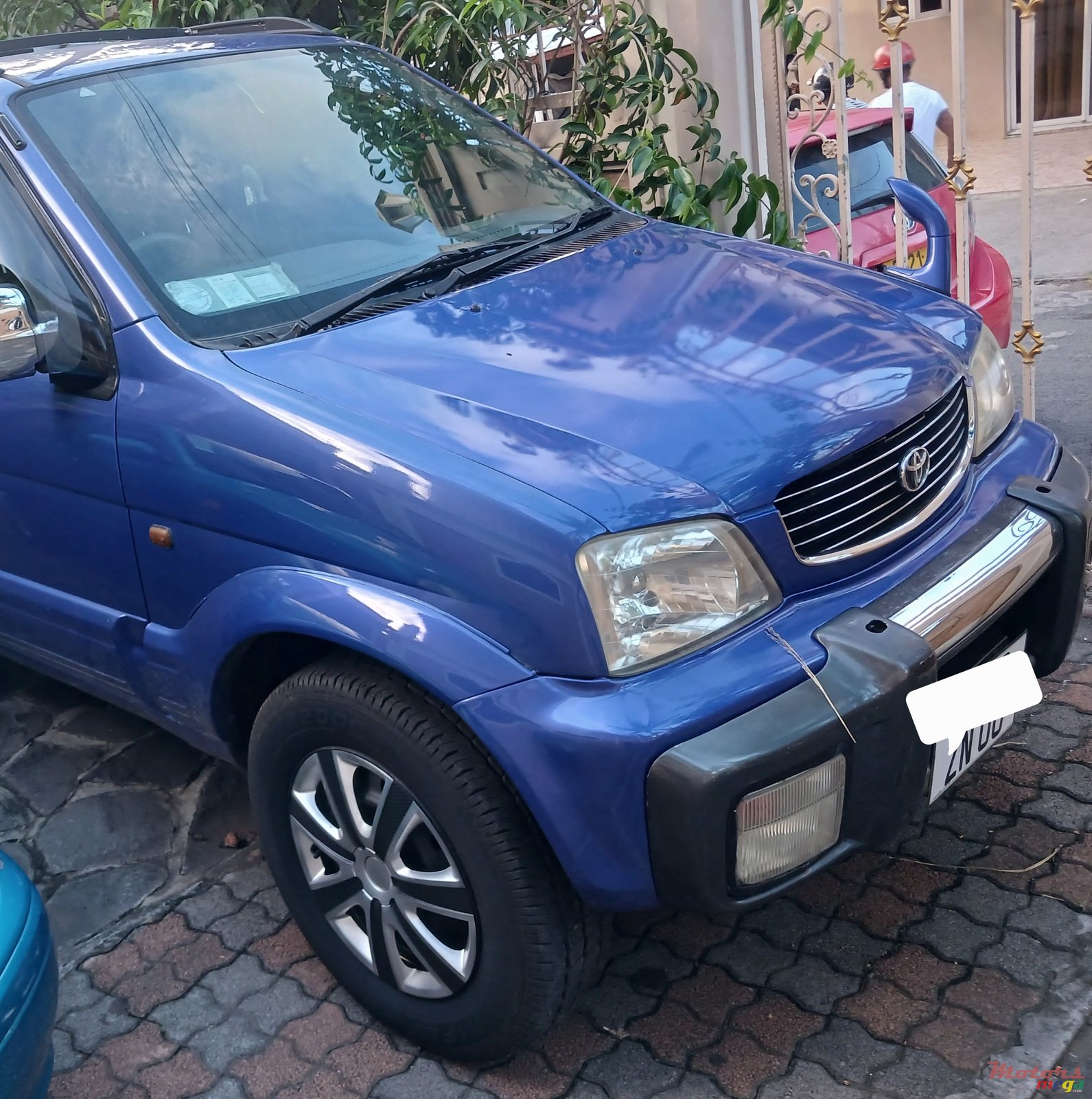 2000' Toyota Cami SUV photo #1