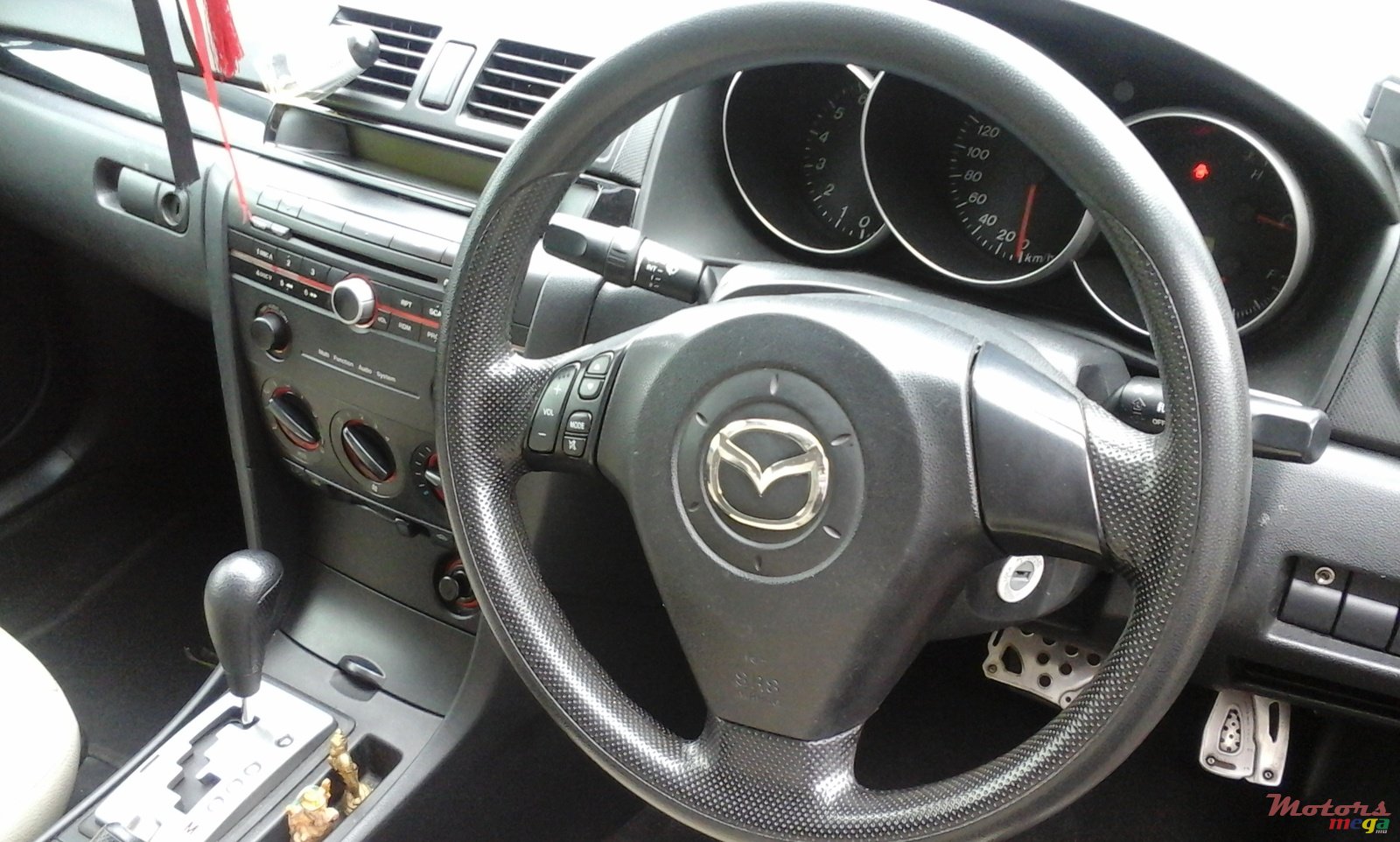 2004' Mazda 3 Ladydriven photo #3