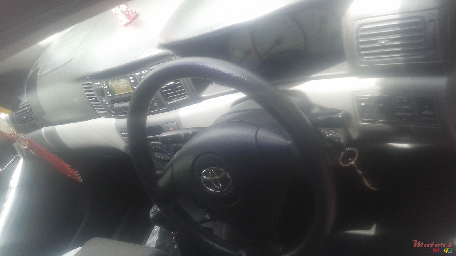 2005' Toyota Corolla photo #1