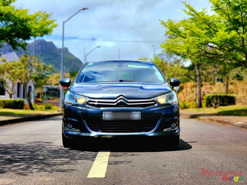 2014' Citroen C4 photo #1