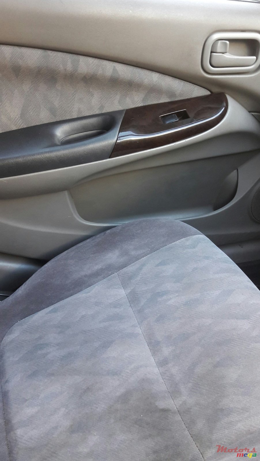 2001' Nissan photo #7