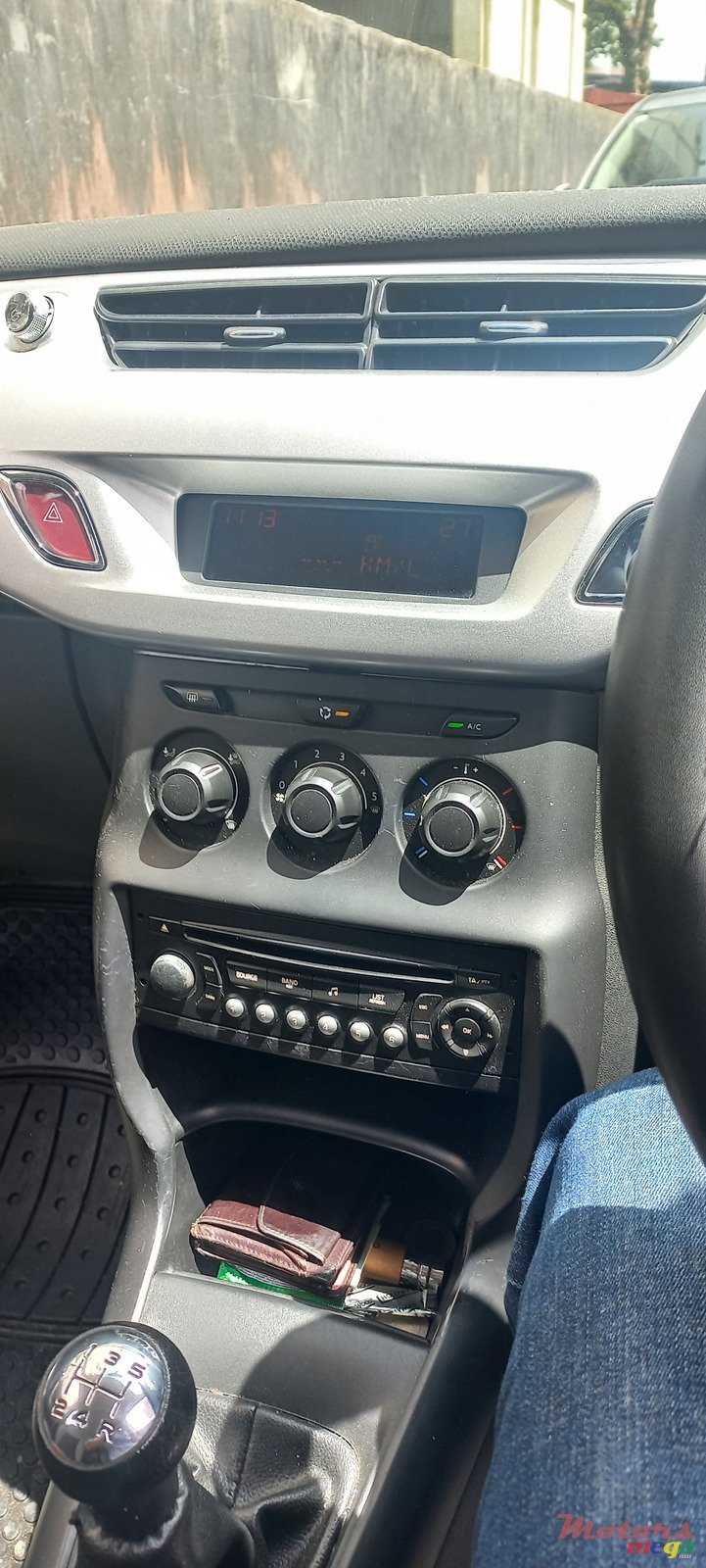 2010' Citroen photo #3