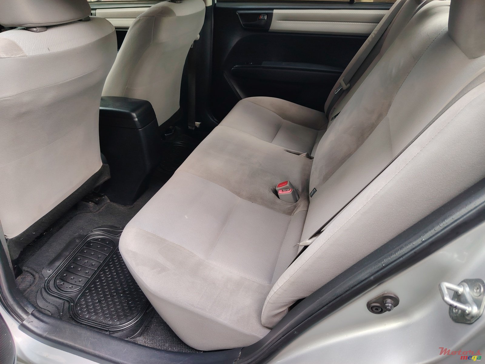 2013' Toyota Axio Automatic photo #5