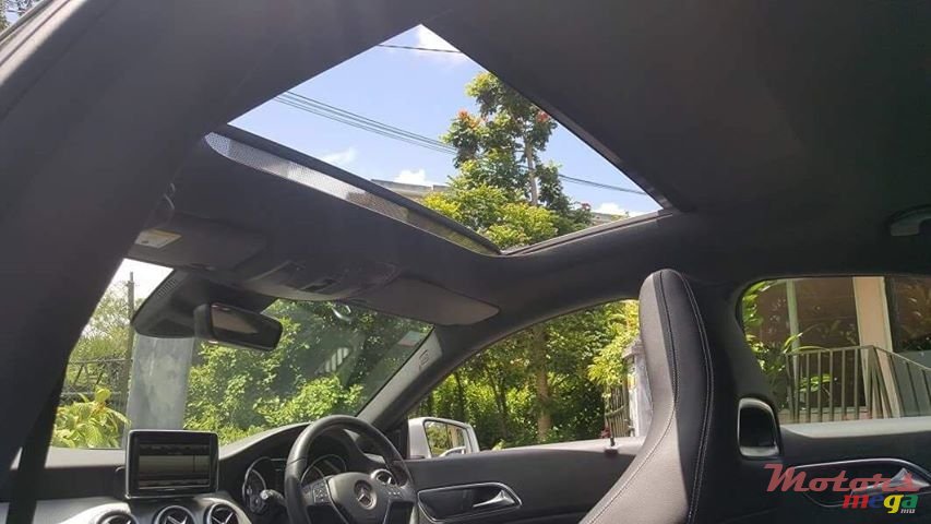 2013' Mercedes-Benz CLA 180 photo #3