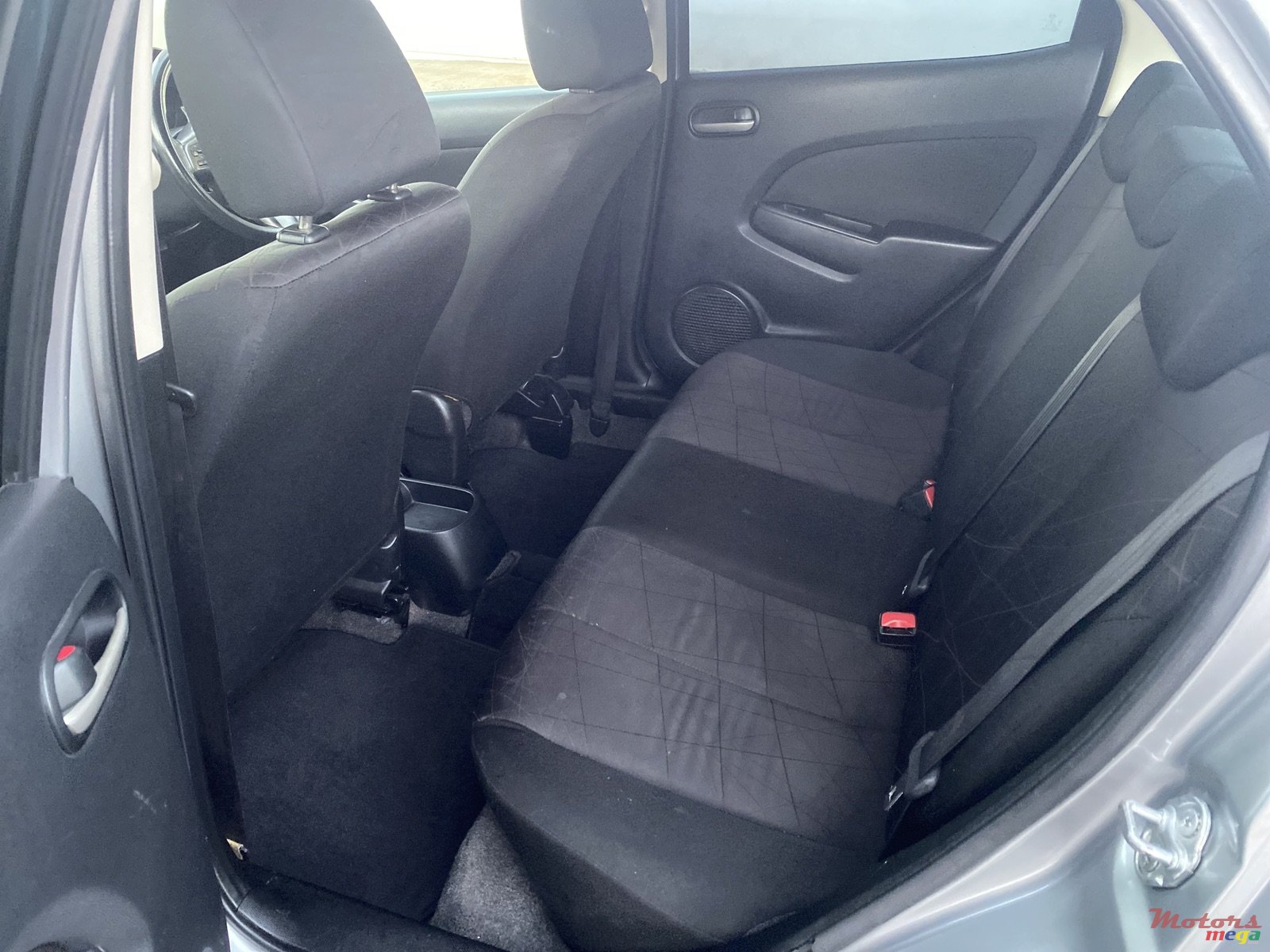 2013' Mazda Demio 1340cc photo #6