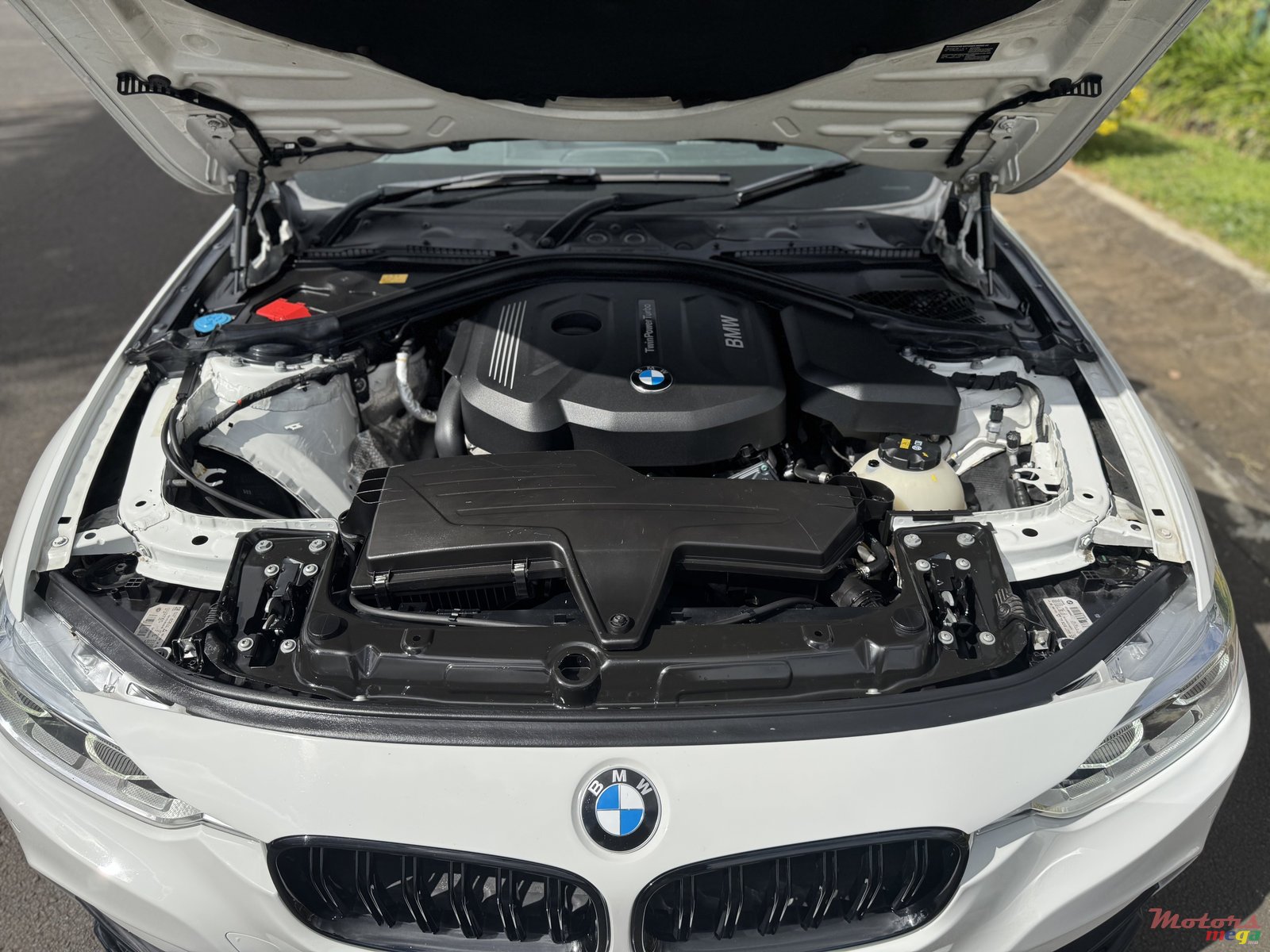 2018' BMW 318i M sport photo #5
