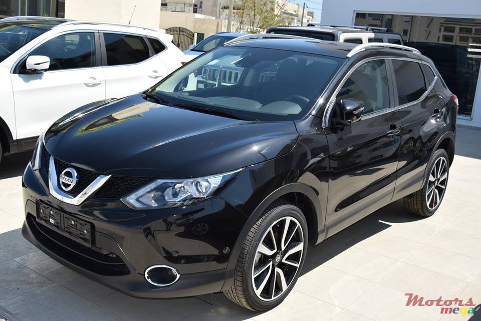 2017' Nissan Qashqai Tekna photo #4