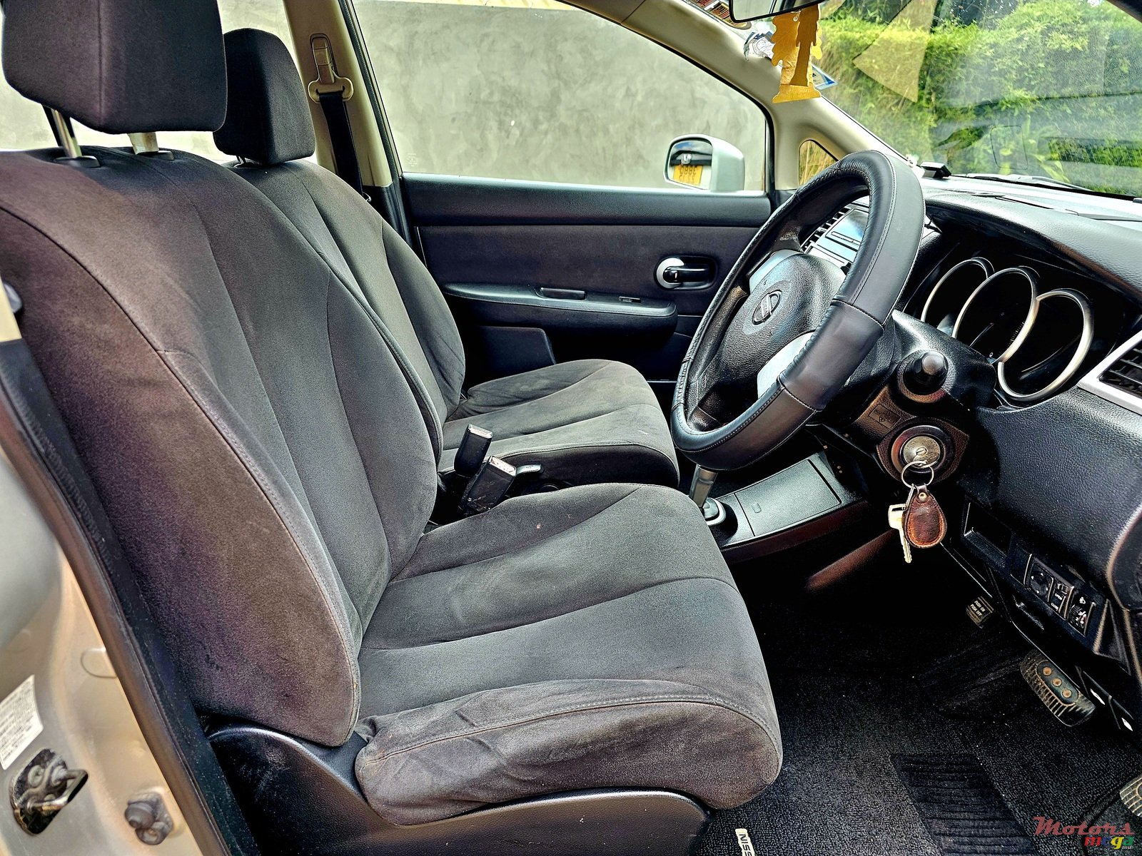 2006' Nissan Tiida photo #6