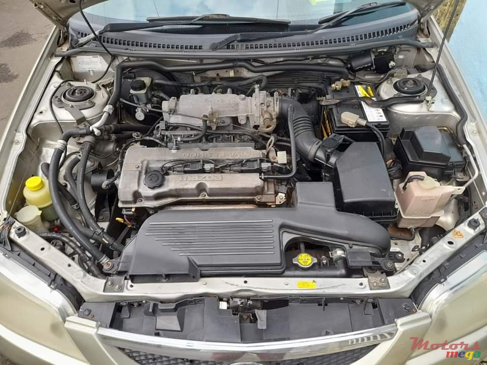 2002' Mazda photo #6