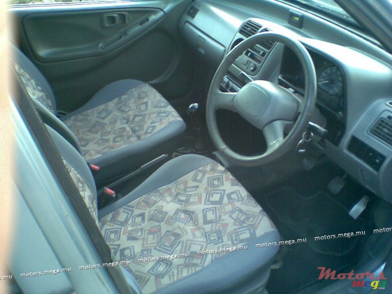 2001' Suzuki Alto photo #4