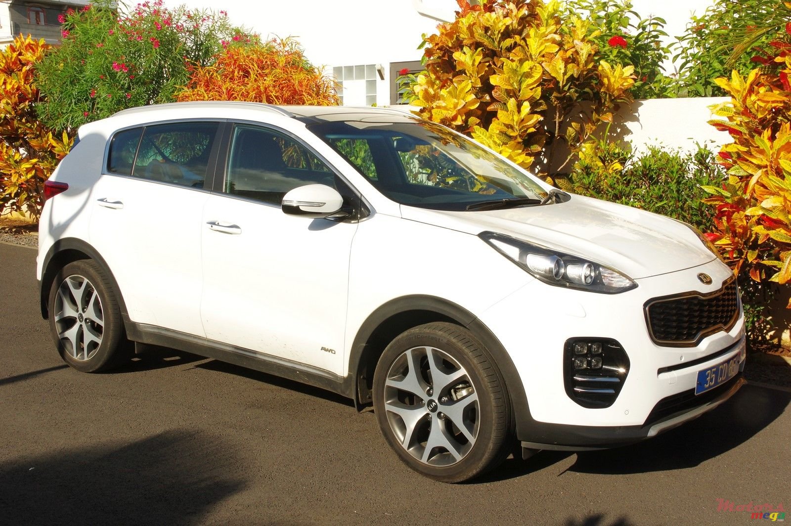 2017' Kia Sportage GT Line photo #2