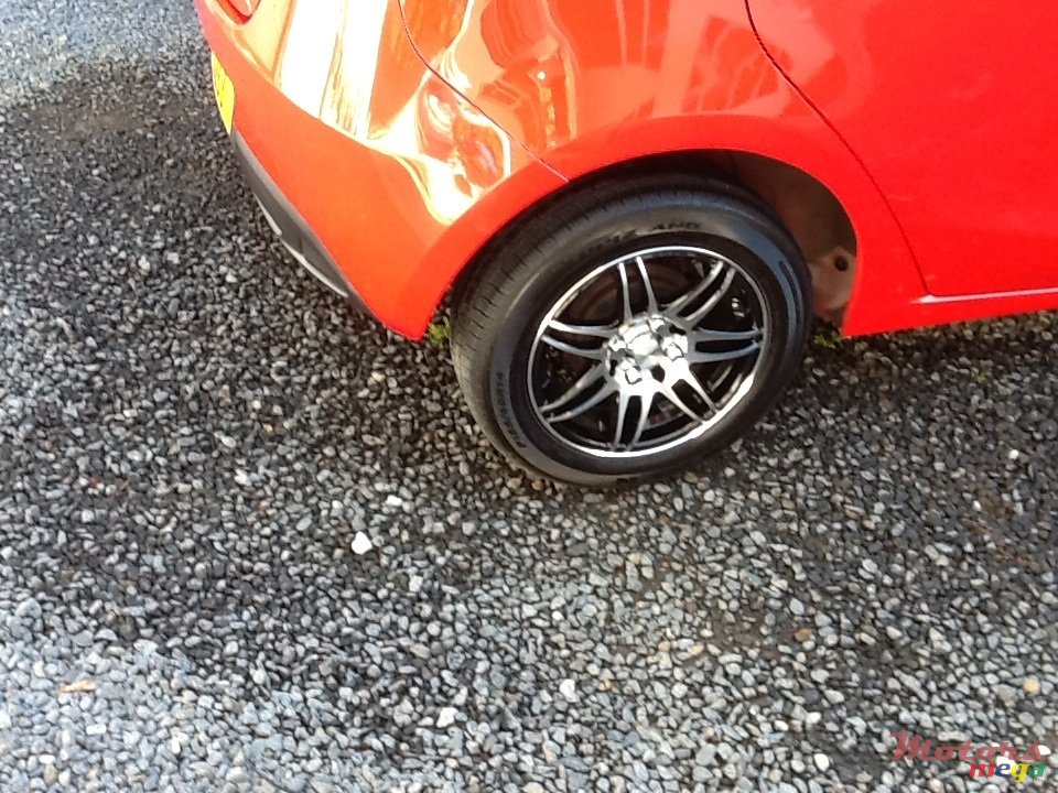 2008' Mazda Demio photo #4