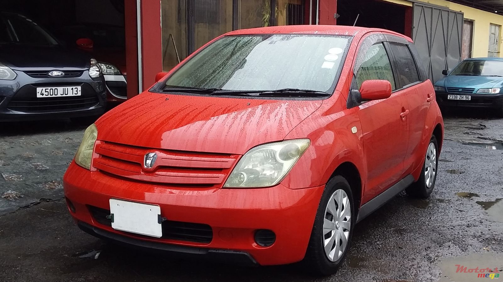 2003' Toyota IST photo #1