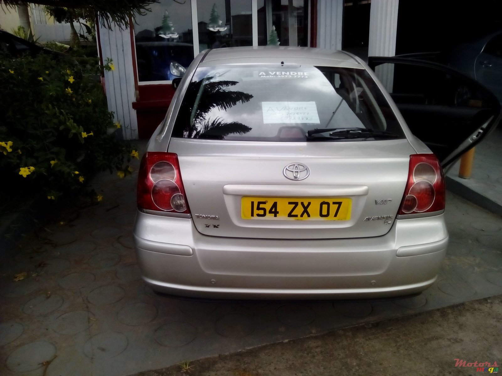 2007' Toyota Avensis photo #2