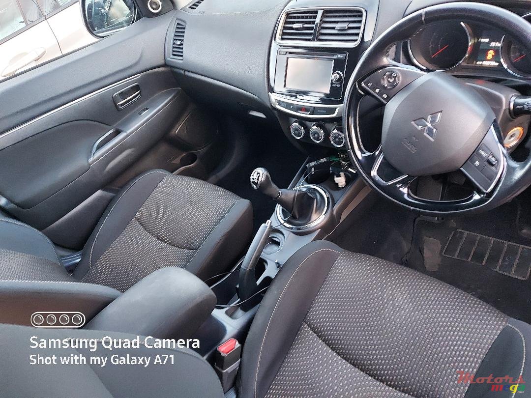2017' Mitsubishi ASX photo #3