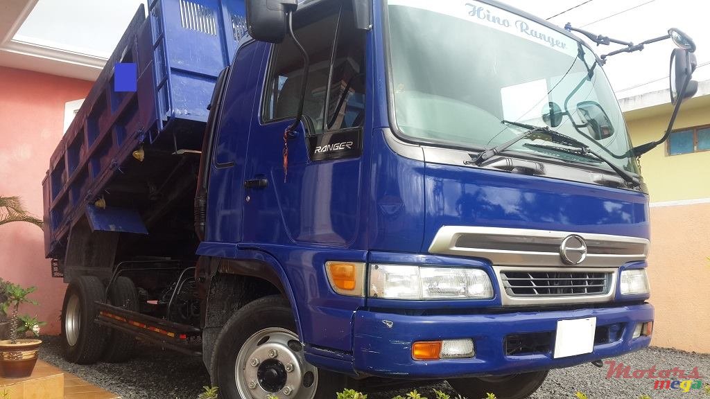 2001' Hino RANGER Camion Bascule photo #2
