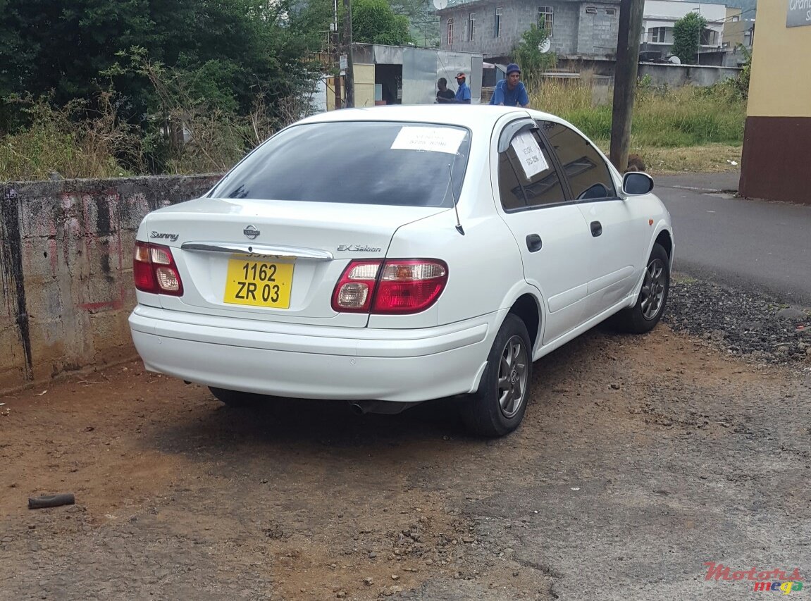 2003' Nissan N16 FULL OPTION photo #3