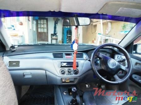 2003' Mitsubishi Lancer photo #1