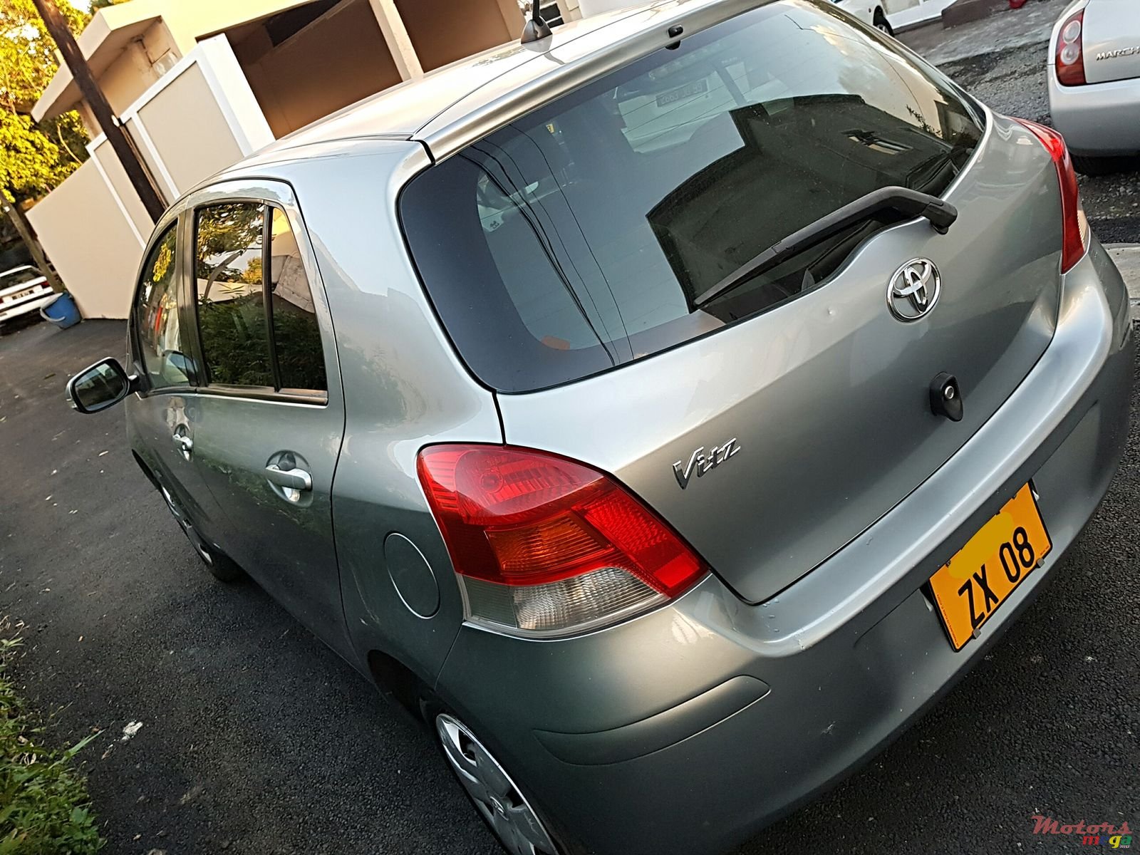 2008' Toyota Vitz automatic photo #3