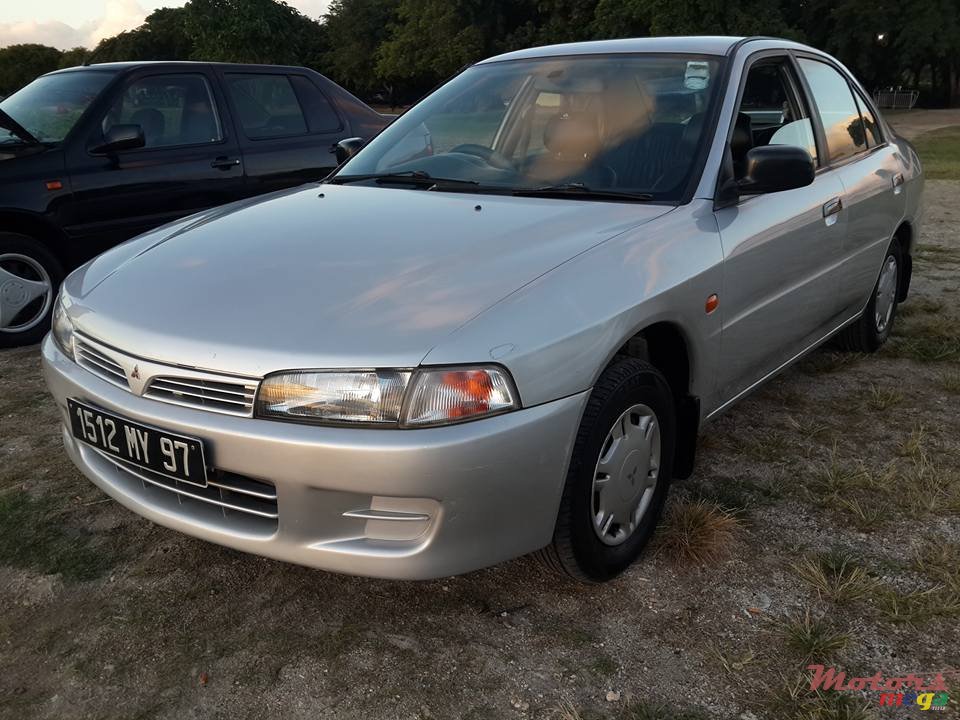 1997' Mitsubishi Lancer GLX photo #3