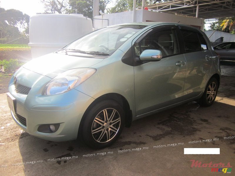 2008' Toyota Vitz (facelift) photo #2