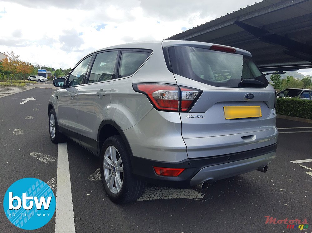 2017' Ford Kuga photo #3