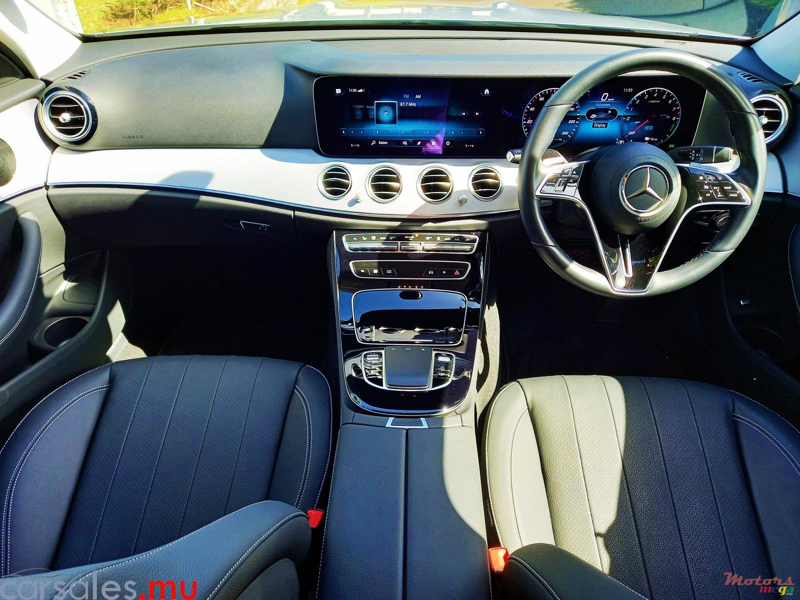 2020' Mercedes-Benz E-Class E300e Plug-In photo #6