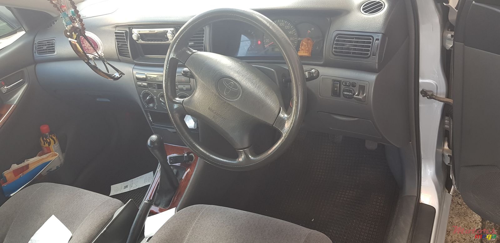 2002' Toyota Corolla photo #4