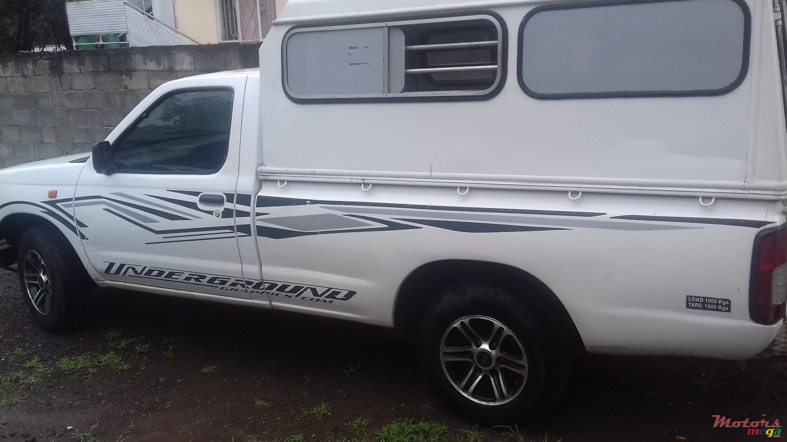 2002' Nissan Pickup photo #2