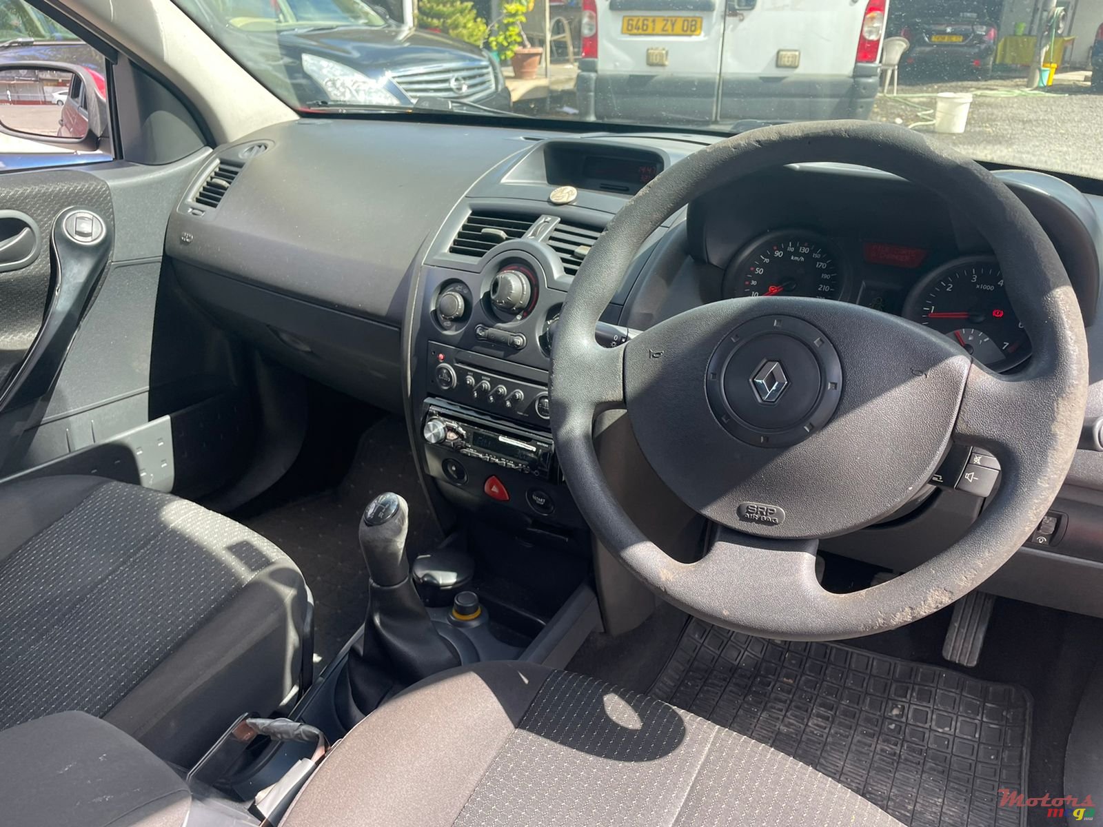 2005' Renault Megane photo #4