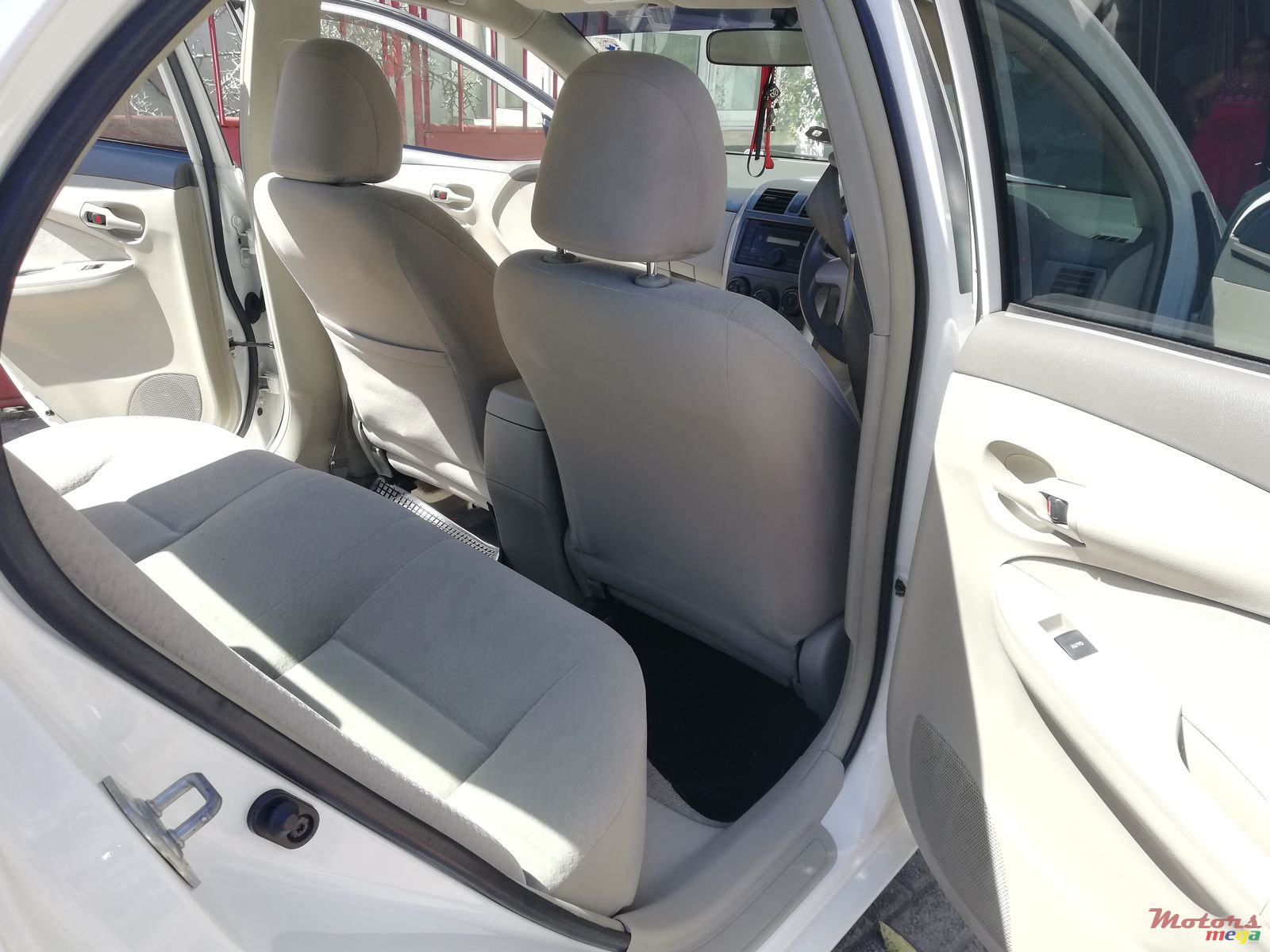 2011' Toyota Axio photo #5