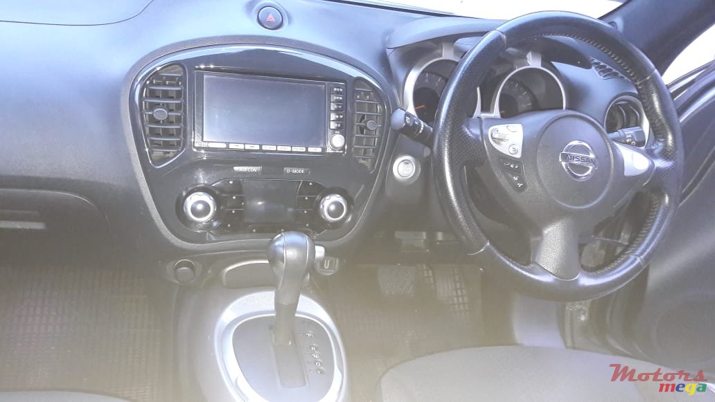 2011' Nissan Juke photo #6