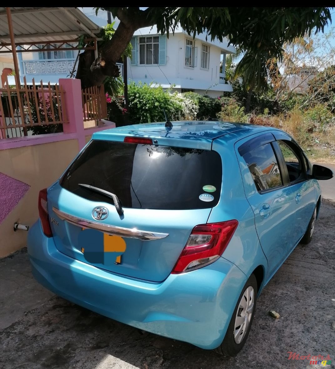 2014' Toyota Vitz photo #3