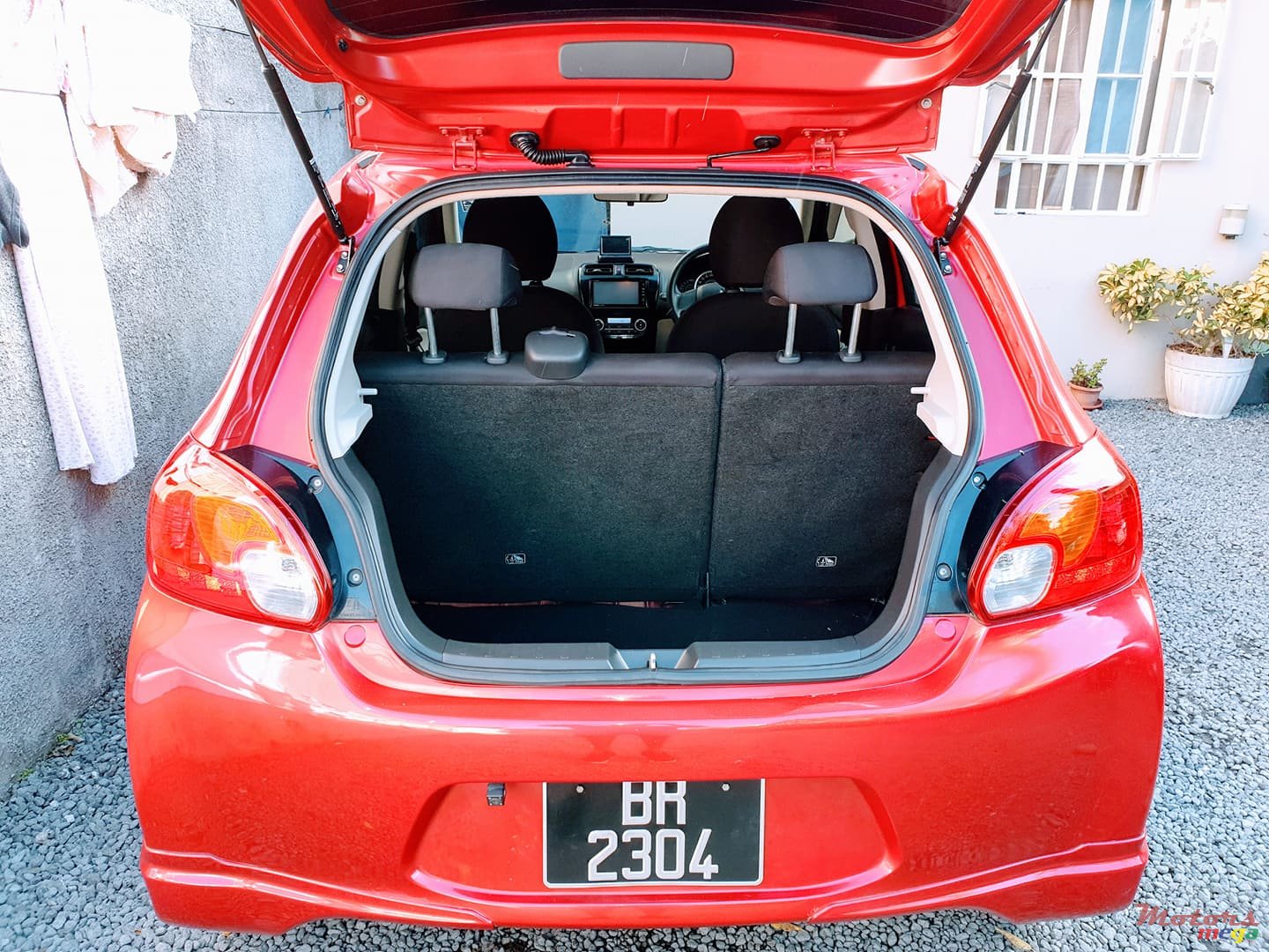 2013' Mitsubishi Mirage photo #7