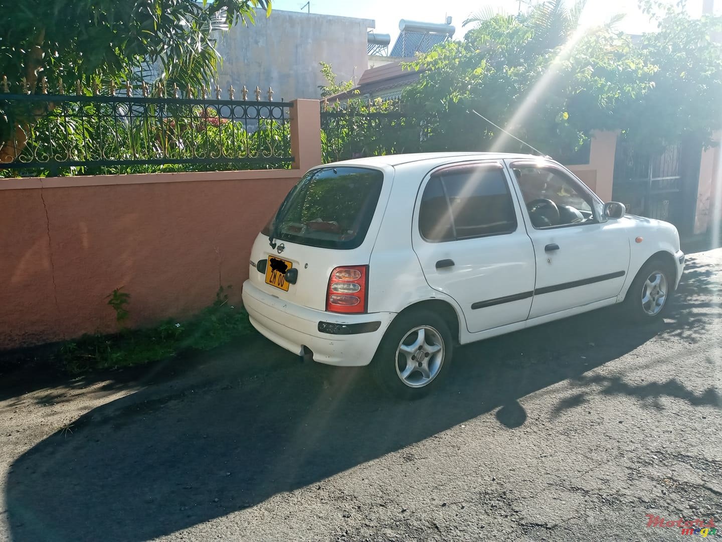 2000' Nissan March photo #3