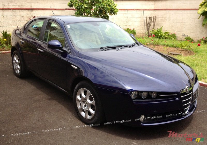 2008' Alfa Romeo 159 photo #1