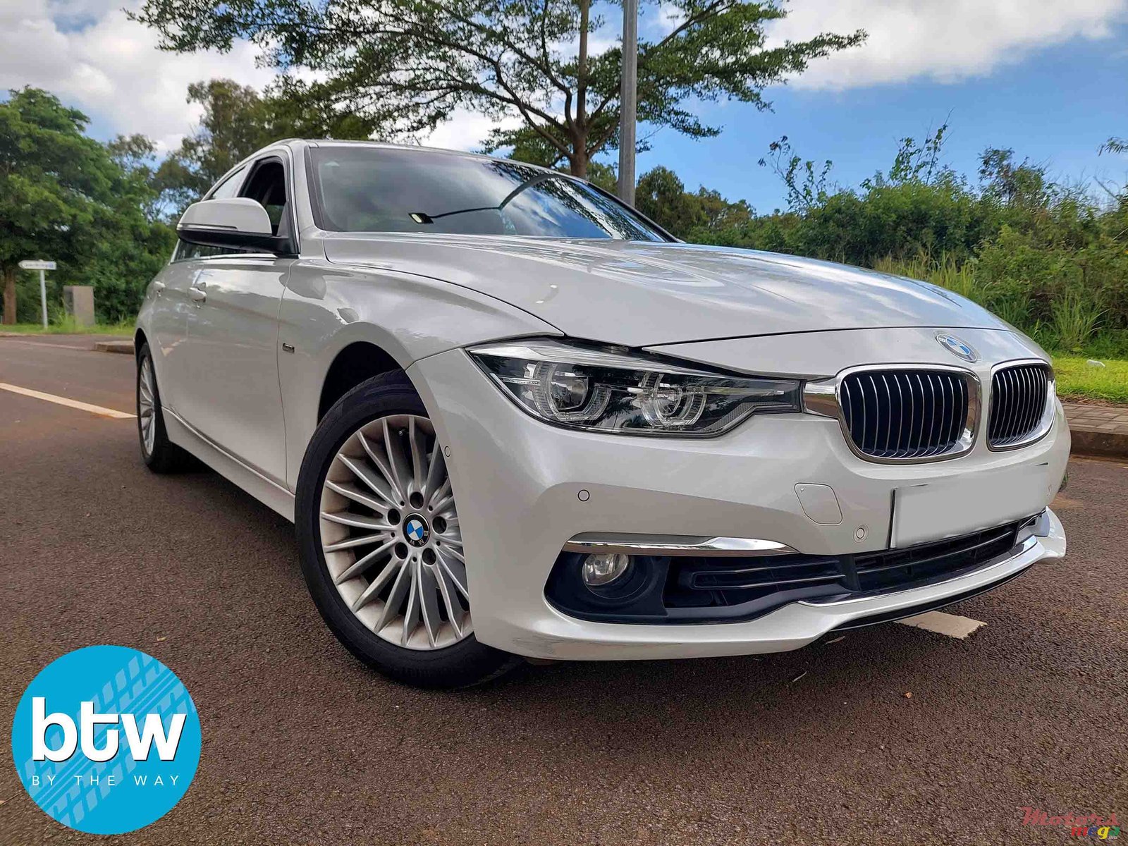 2017' BMW 318 LUXURY photo #1