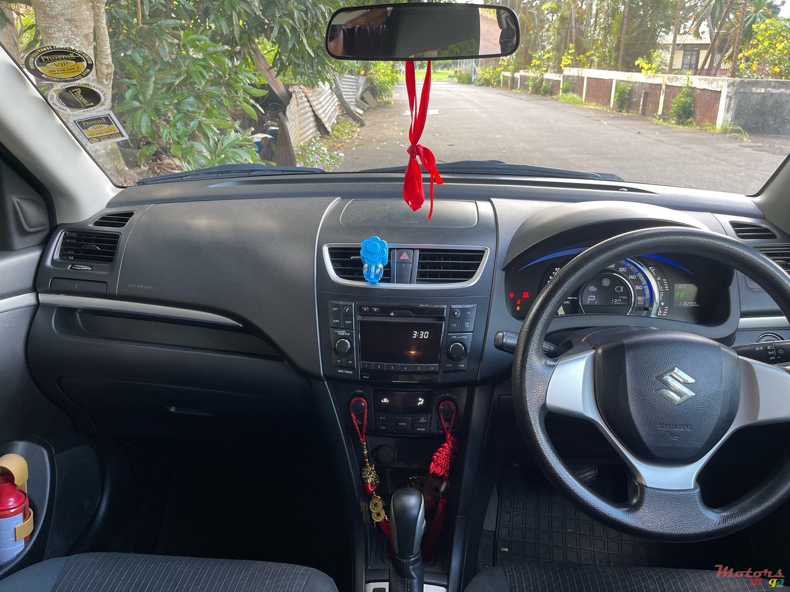 2014' Suzuki Swift photo #6