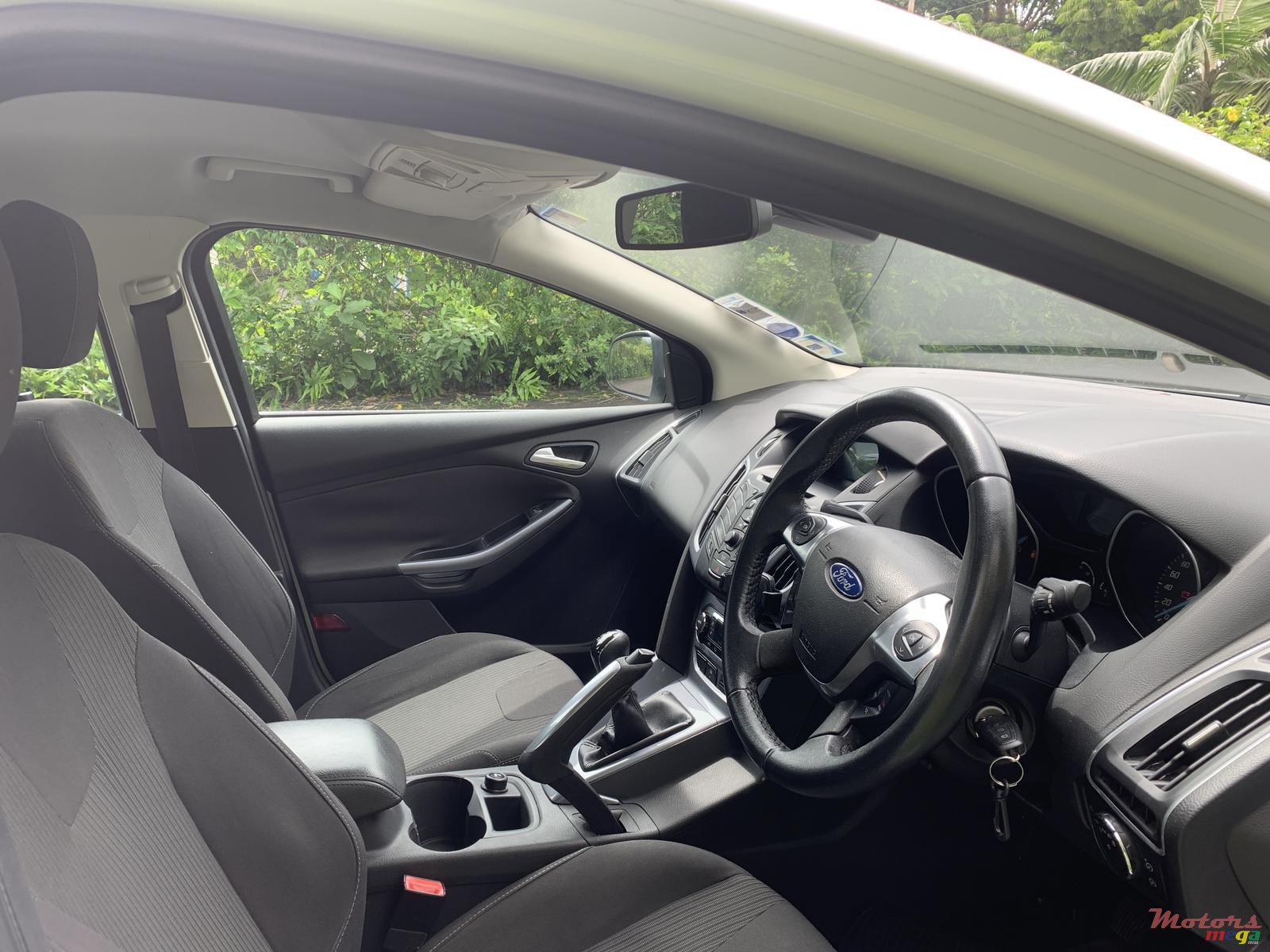 2012' Ford Focus photo #6