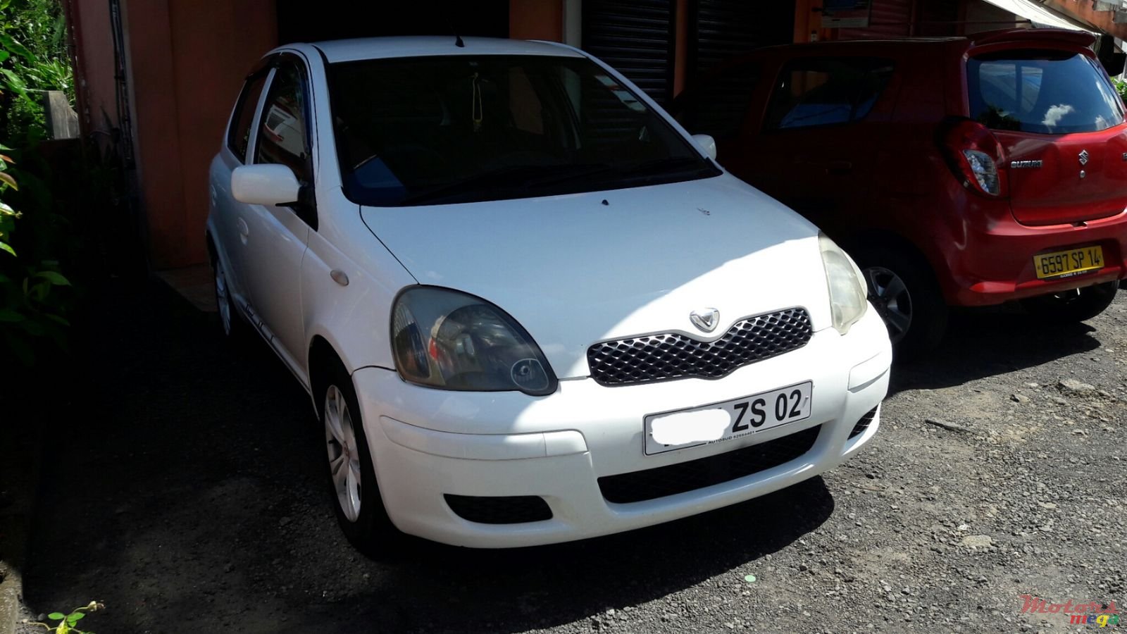 2002' Toyota Vitz Automatic photo #2