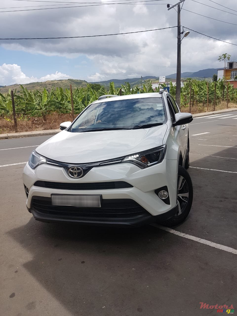 2016' Toyota RAV4 photo #4