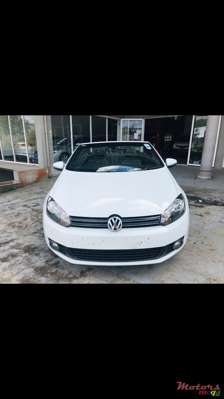 2013' Volkswagen Cabriolet photo #4