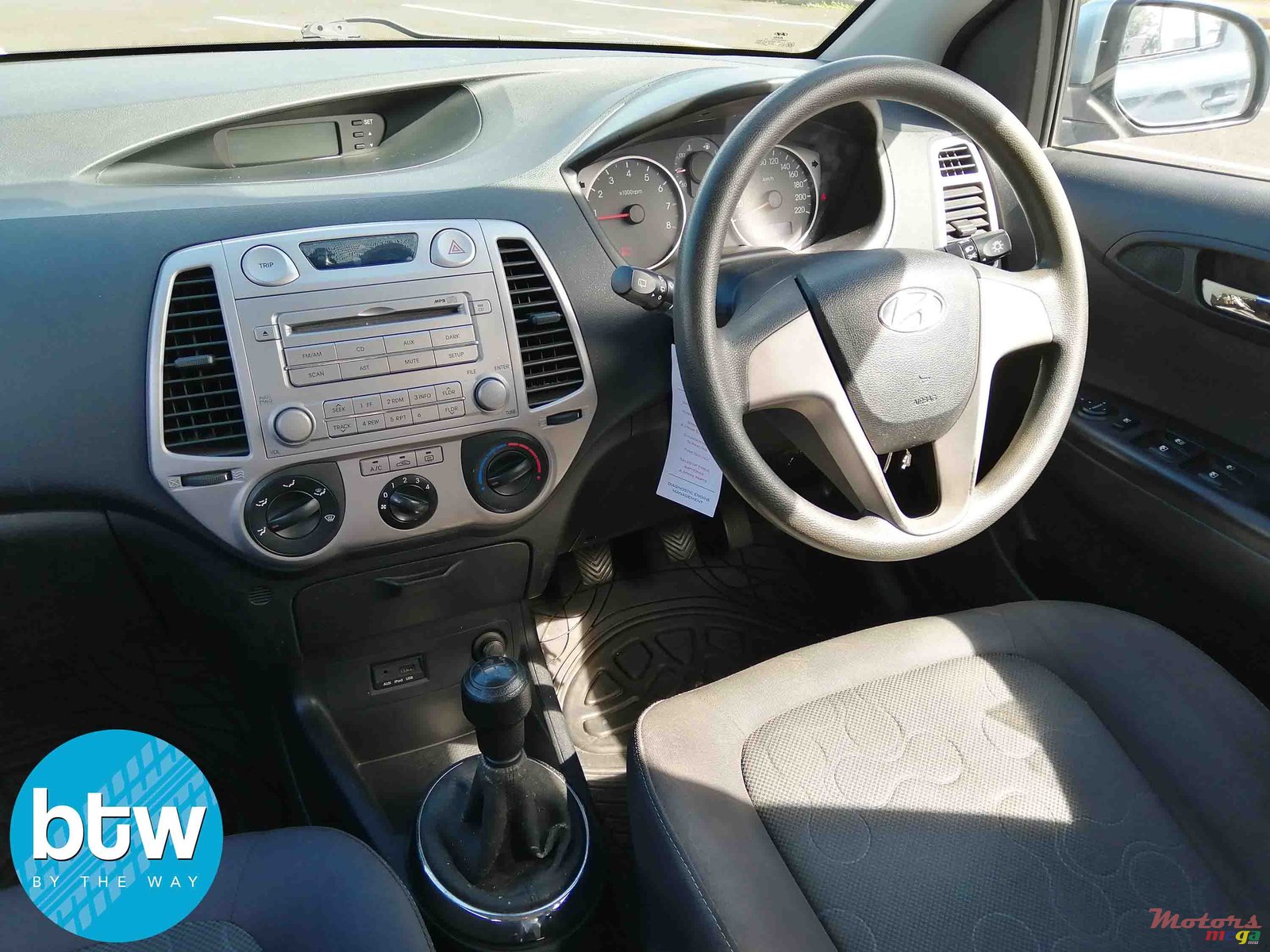 2010' Hyundai i10 photo #5