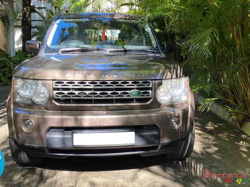 2010' Land Rover Discovery 4 HSE TDV6 photo #3