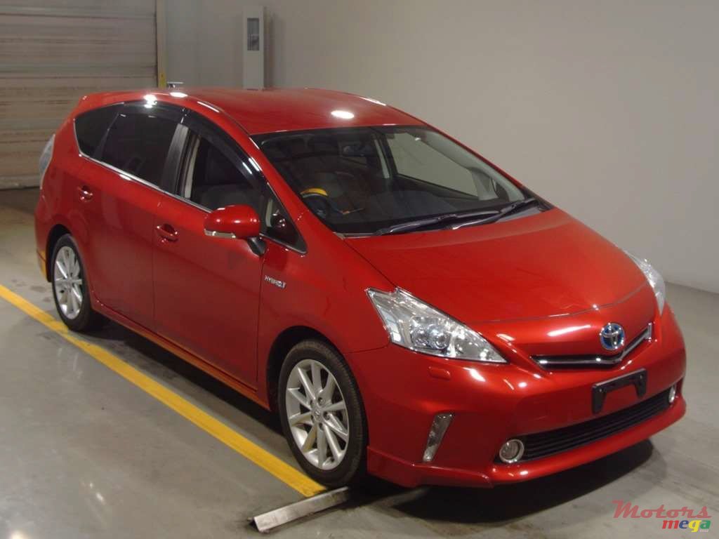 2013' Toyota Prius photo #1