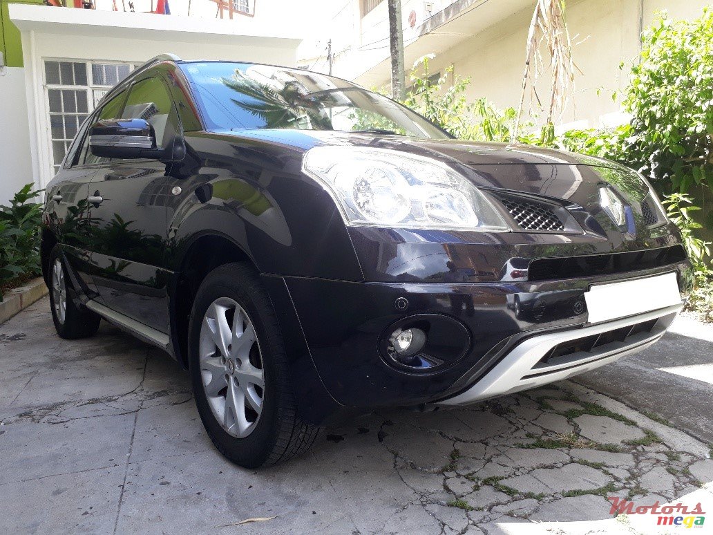 2009' Renault Koleos Executive SUV photo #1